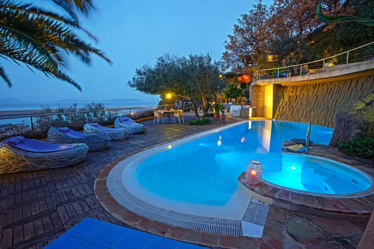 Villa Taalia Capo dʼOrlando Bed and breakfast